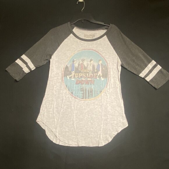 Stranger Things The Upside Down 3/4” Sleeve Shirt Grey Medium Faded Thin - Picture 1 of 10